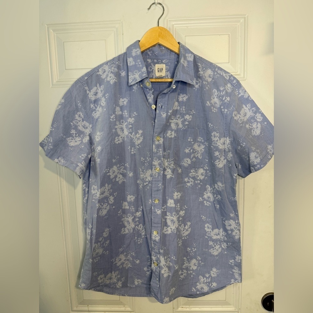 GAP Blue and White Casual Button Down Shirt